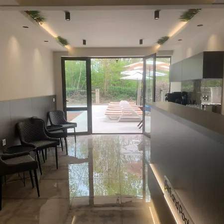 Apartmán Park And Pool *